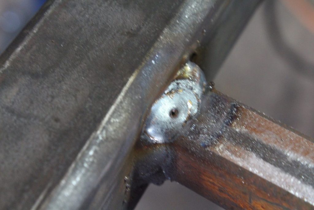 Powder Coating vs Painting and Avoiding RUST - Aberdeen Gate