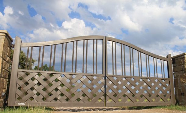 Trends in Driveway Gate Designs - Aberdeen Gate