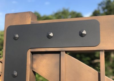 gate bracket detail