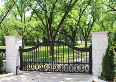 custom aluminum driveway gate for mississippi plantation