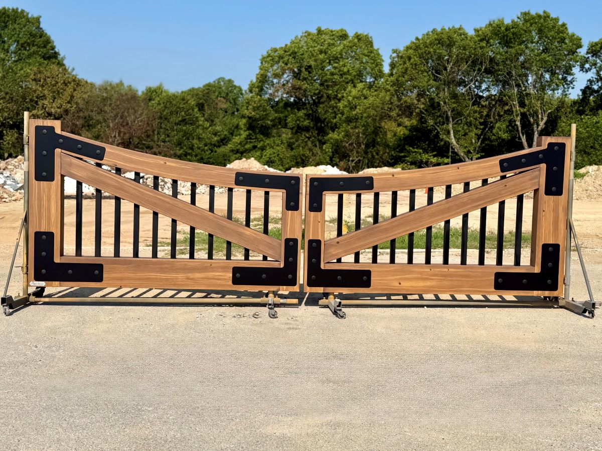 Canoe Custom Big Timber Gates