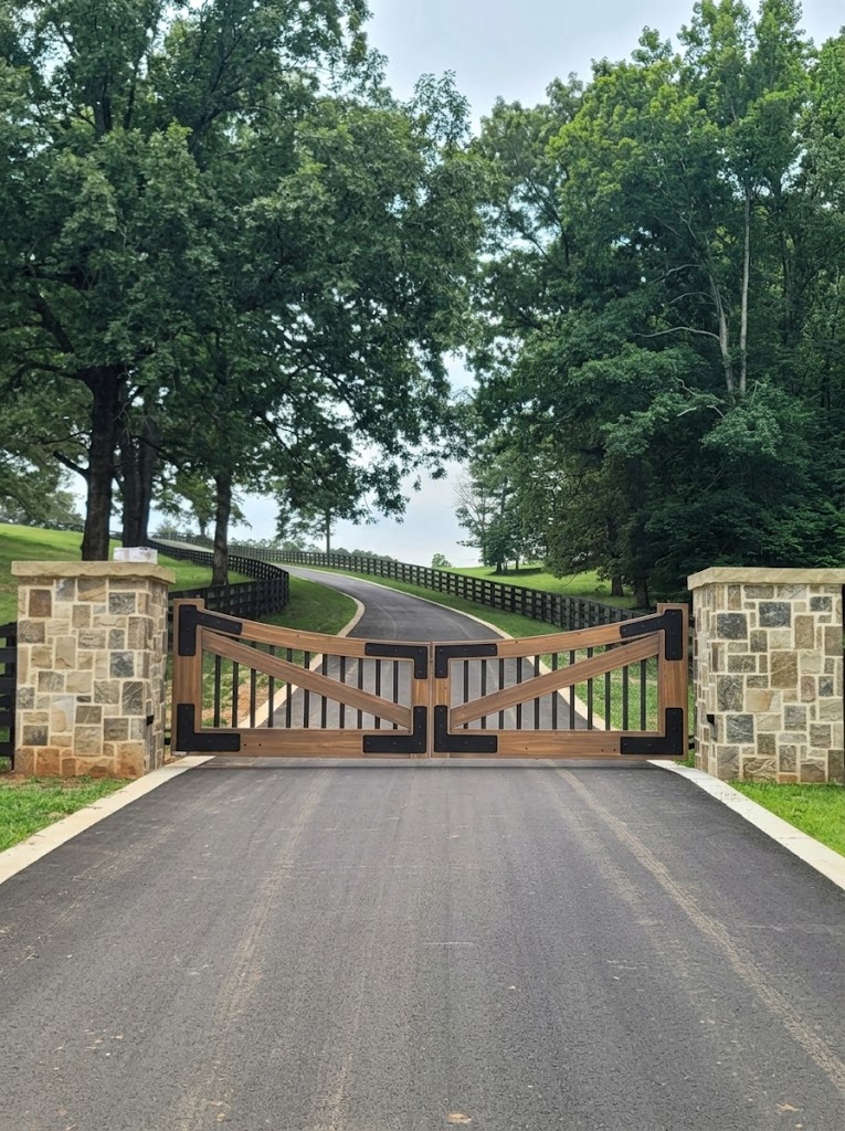Canoe Custom Homes Finished Driveway Gate